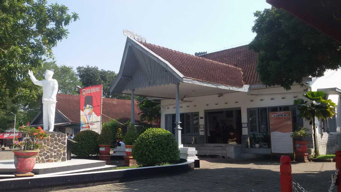 Sedang Wisata Edukasi di Blitar? Istana Gebang Jangan Sampai Terlewatkan