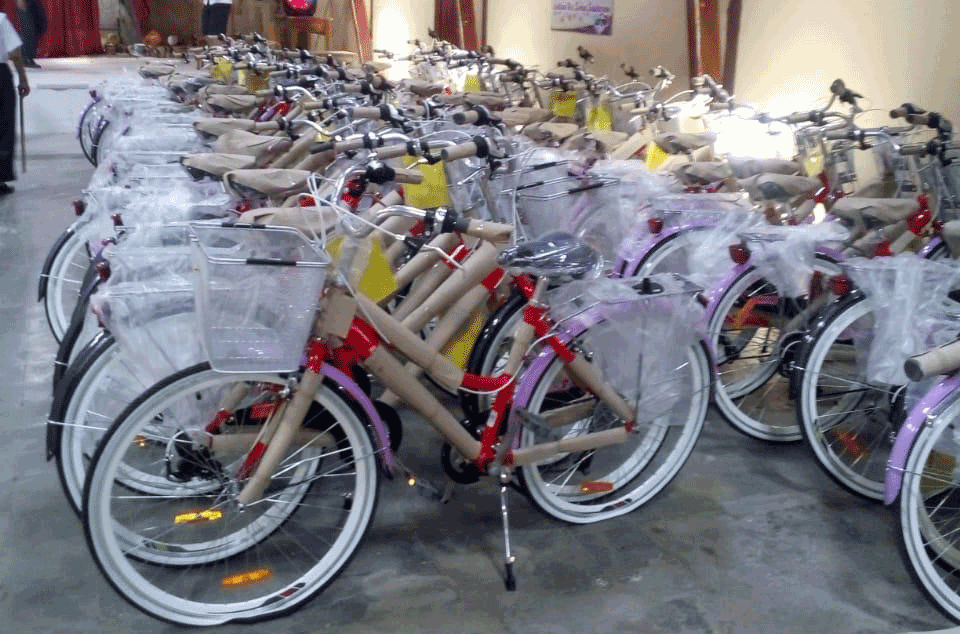 Ribuan Siswa SMP di Kota Blitar Dapat Sepeda Gratis